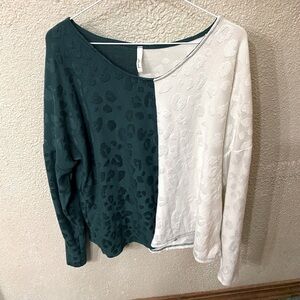 STUNNING Longsleeve shirt